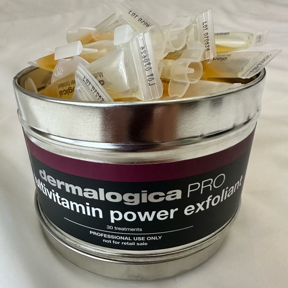 🚫SOLD🚫 Dermalogica Pro Multivitamin Power Exfoliant